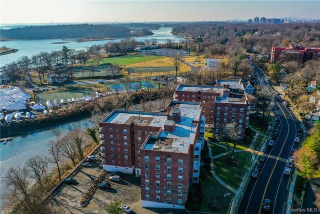 730 Pelham Road 2D, New Rochelle, NY 10805