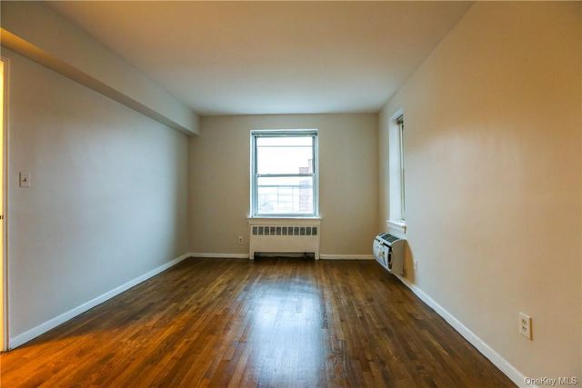 730 Pelham Road 2D, New Rochelle, NY 10805