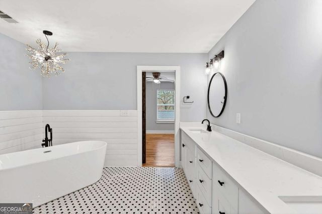 1659 Olympian Way SW, Atlanta, GA 30310