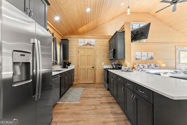 162 Hickory Ridge Drive, Cleveland, GA 30528