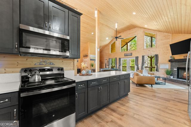 162 Hickory Ridge Drive, Cleveland, GA 30528
