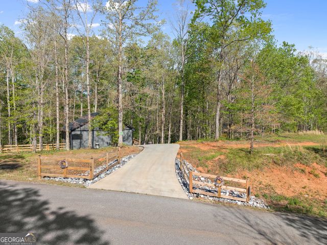 162 Hickory Ridge Drive, Cleveland, GA 30528