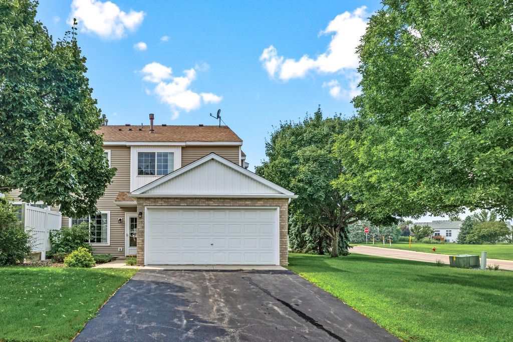 6414 158th Street W 201, Apple Valley, MN 55124