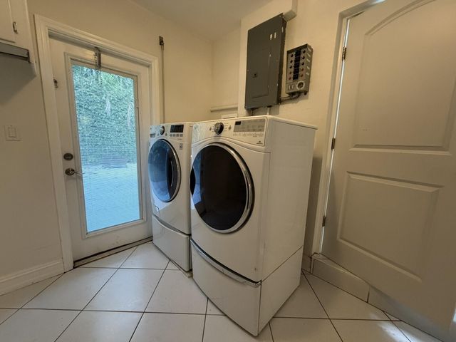 1049 VAN BUREN Street, Hollywood, FL 33019