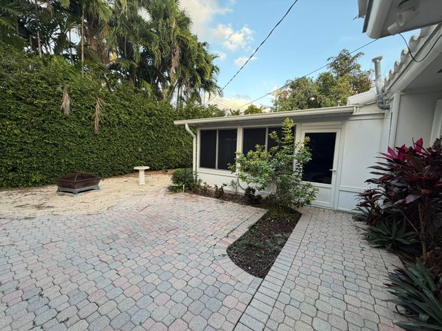 1049 VAN BUREN Street, Hollywood, FL 33019