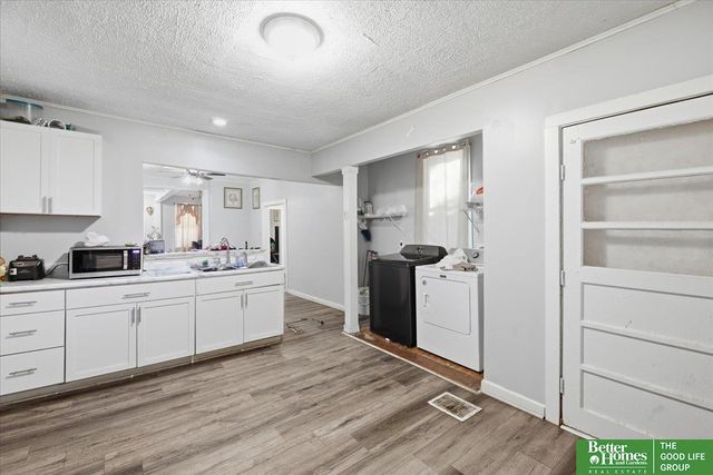 1334 S 25 Street, Omaha, NE 68105