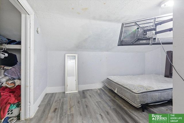 1334 S 25 Street, Omaha, NE 68105