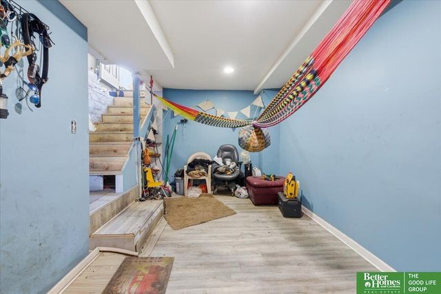 1334 S 25 Street, Omaha, NE 68105