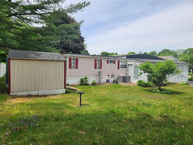 27 Woodward Road, Lincoln, RI 02865