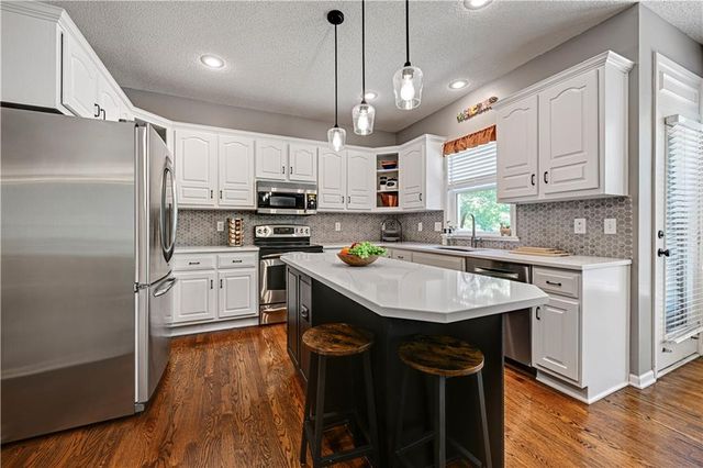 12141 S Rene Street, Olathe, KS 66062