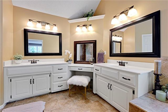 12141 S Rene Street, Olathe, KS 66062