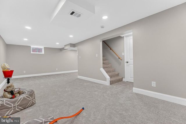 409 OAK CT, Baltimore, MD 21228