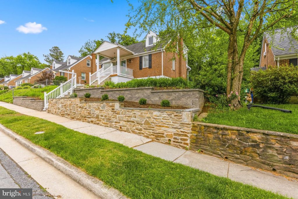409 OAK CT, Baltimore, MD 21228