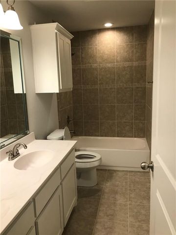 2203 Highland Villa Lane, Arlington, TX 76012