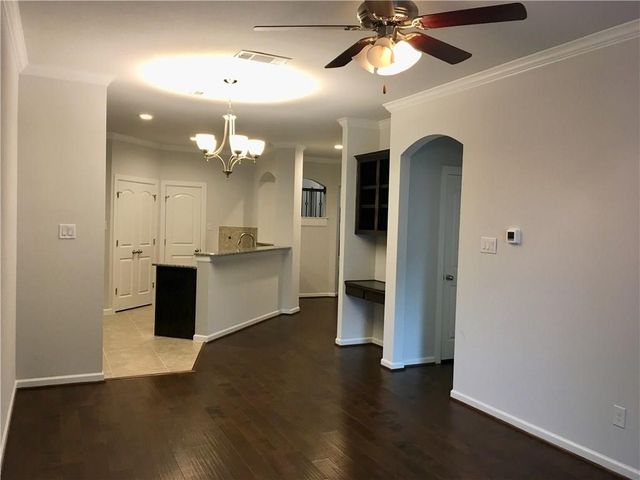 2203 Highland Villa Lane, Arlington, TX 76012