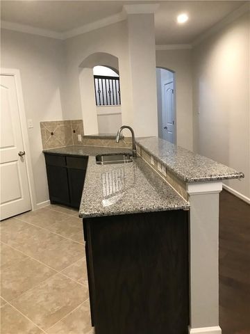 2203 Highland Villa Lane, Arlington, TX 76012