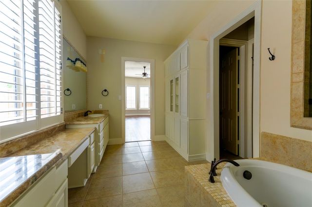 25411 Springwood Lake Drive, Katy, TX 77494