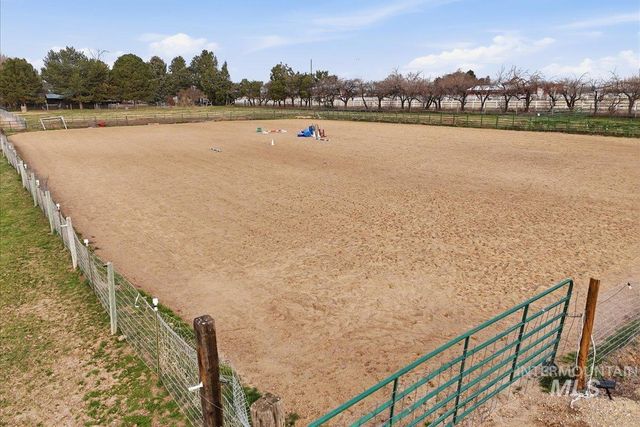 775 N Cow Horse Dr., Kuna, ID 83634