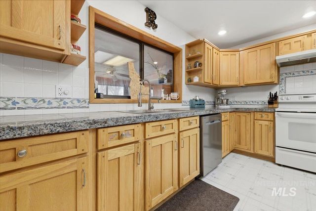 775 N Cow Horse Dr., Kuna, ID 83634