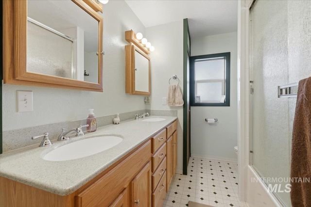 775 N Cow Horse Dr., Kuna, ID 83634