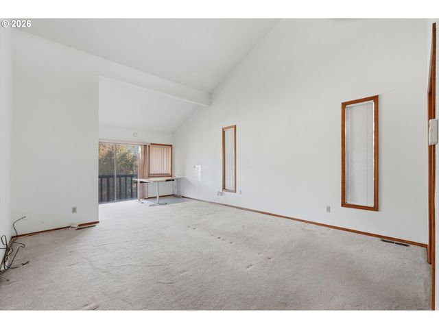 5463 Se ALDERCREST Rd, Milwaukie, OR 97222