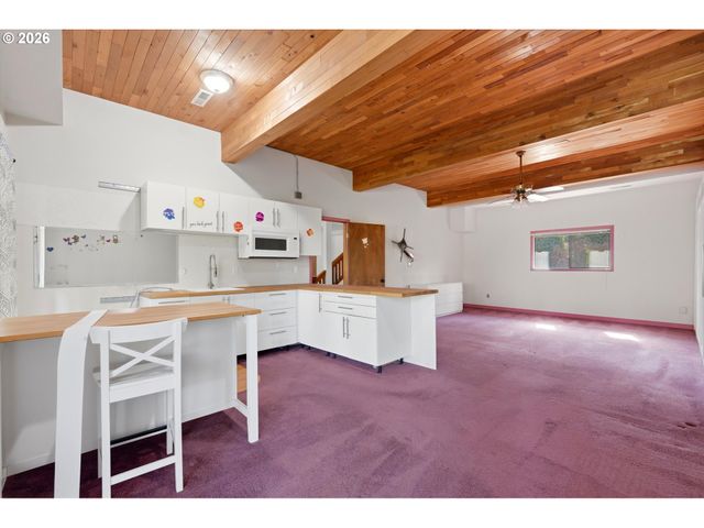 5463 Se ALDERCREST Rd, Milwaukie, OR 97222