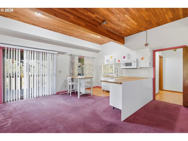 5463 Se ALDERCREST Rd, Milwaukie, OR 97222