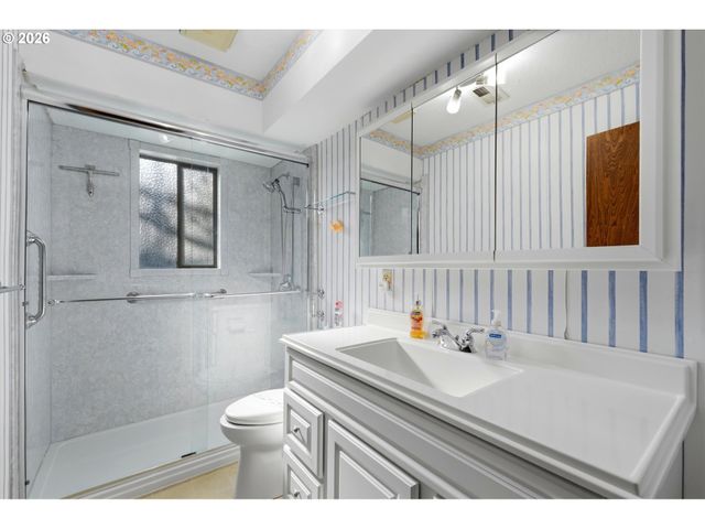 5463 Se ALDERCREST Rd, Milwaukie, OR 97222