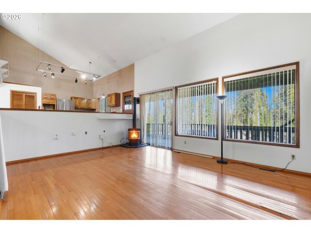 5463 Se ALDERCREST Rd, Milwaukie, OR 97222