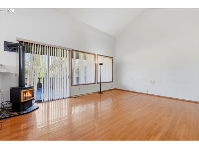 5463 Se ALDERCREST Rd, Milwaukie, OR 97222