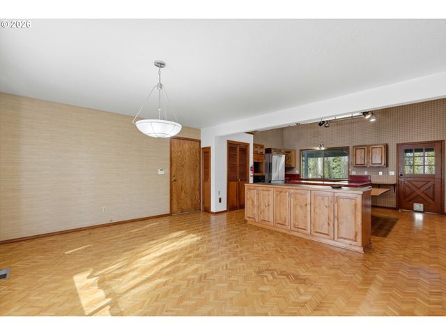 5463 Se ALDERCREST Rd, Milwaukie, OR 97222