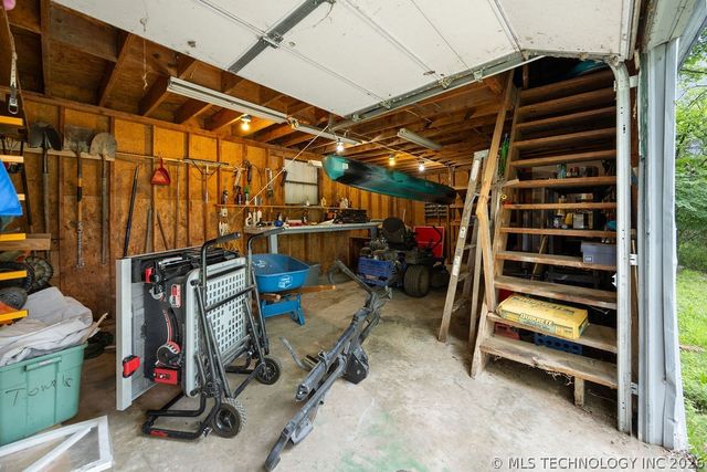 71430 S 329 Road, Wagoner, OK 74467
