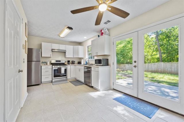 4266 Cabretta SE Drive, Smyrna, GA 30080