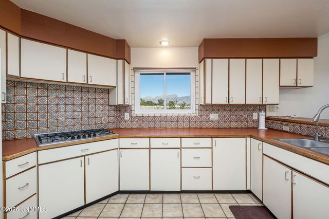 3250 Majestic Ridge, Las Cruces, NM 88011