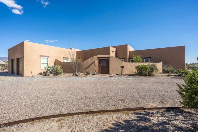 3250 Majestic Ridge, Las Cruces, NM 88011