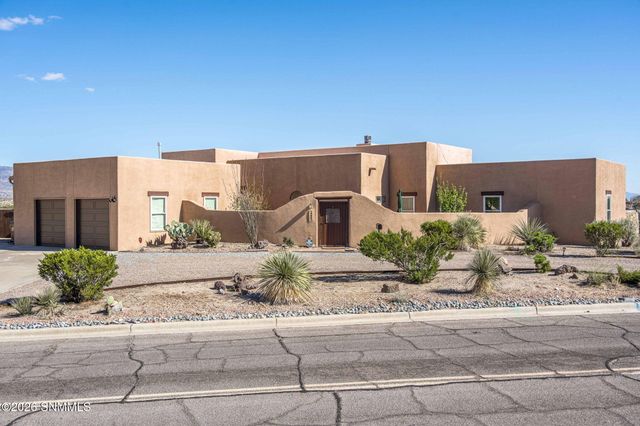 3250 Majestic Ridge, Las Cruces, NM 88011