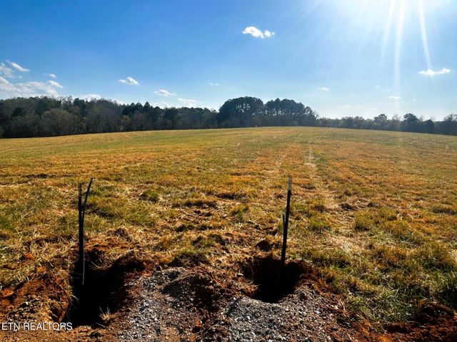 3 Lamontville Rd, Decatur, TN 37322