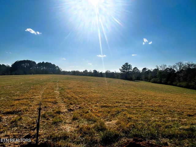 3 Lamontville Rd, Decatur, TN 37322