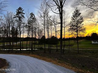 3 Lamontville Rd, Decatur, TN 37322
