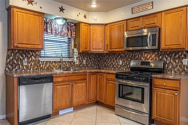 1425 NW 103rd Street, Oklahoma City, OK 73114