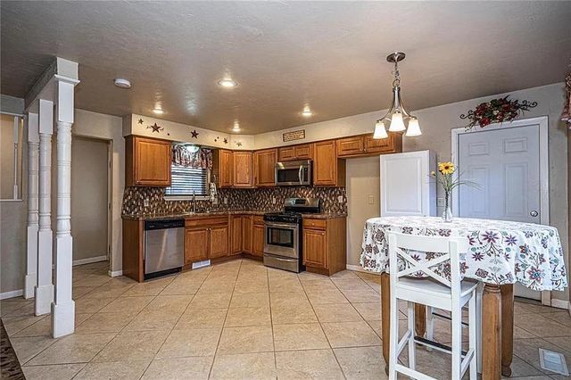 1425 NW 103rd Street, Oklahoma City, OK 73114