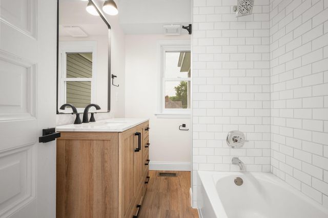 1836 Marshall Avenue, Saint Paul, MN 55104