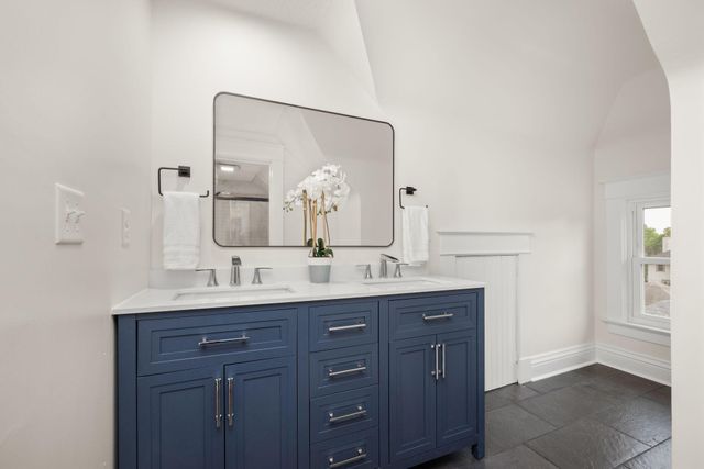 1836 Marshall Avenue, Saint Paul, MN 55104