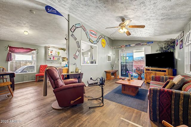 7308 E JUANITA Avenue, Mesa, AZ 85209