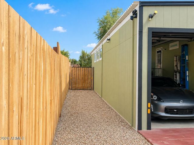 7308 E JUANITA Avenue, Mesa, AZ 85209