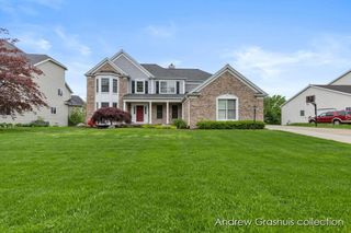 7326 Royal Ridge, Caledonia, MI 49316