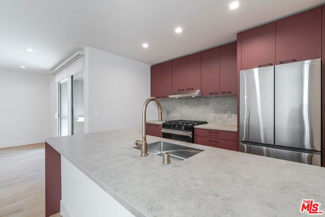 12425 Texas Avenue 22, Los Angeles, CA 90025