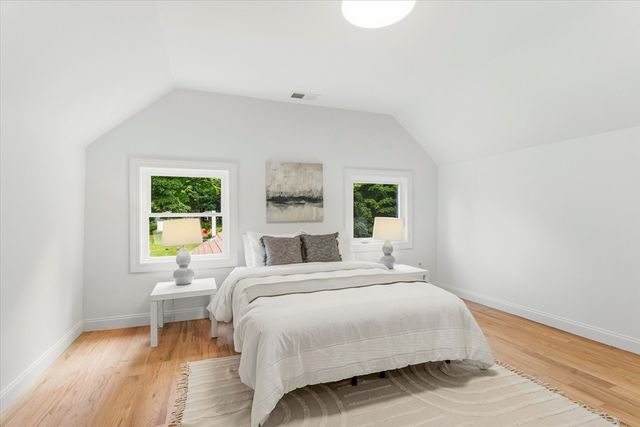 380 Salem St, Woburn, MA 01801