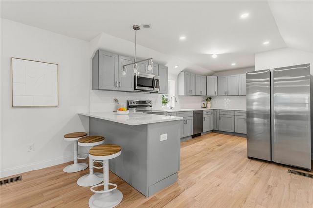 380 Salem St, Woburn, MA 01801