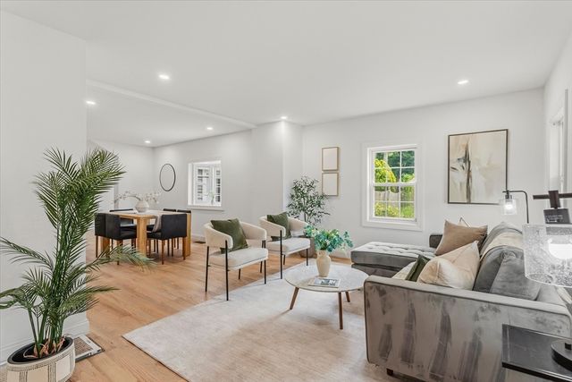 380 Salem St, Woburn, MA 01801